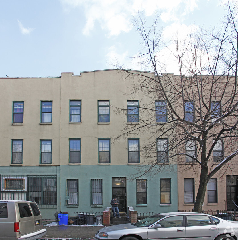 Building Photo - 264 Himrod St