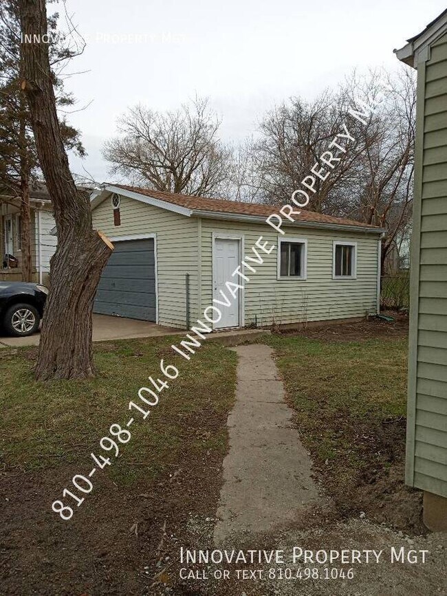 Building Photo - Quiet remodeled 2 bedroom home!