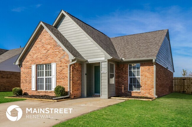 Building Photo - 5677 Kaitlyn Dr W