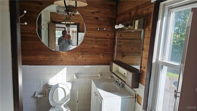 Foto del edificio - 8486 Button Rd