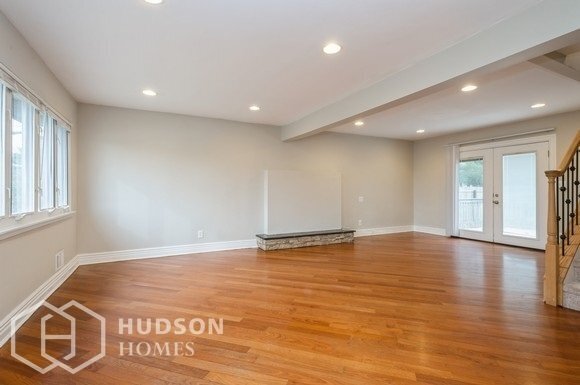 Building Photo - 127 Fisher Ave