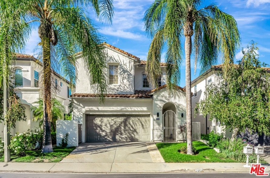 Primary Photo - 24819 Cll Cedro