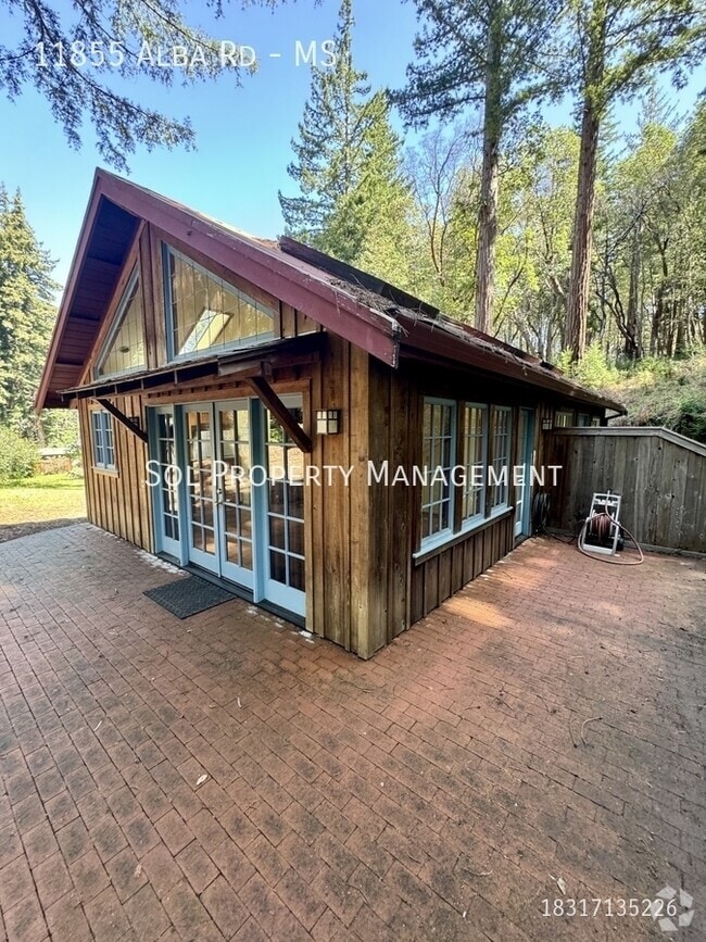 Building Photo - 11855 Alba Rd