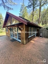 Building Photo - 11855 Alba Rd