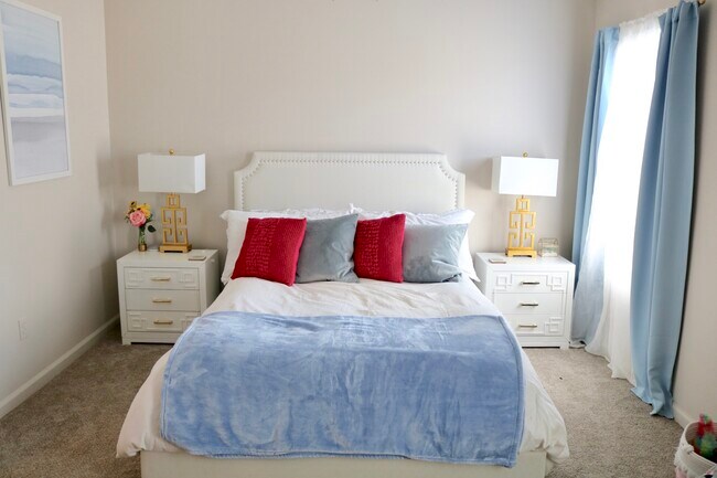 Foto del edificio - 214 Eagles Nest Ln