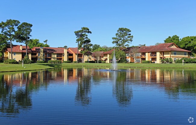 Building Photo - Lakes at 408
