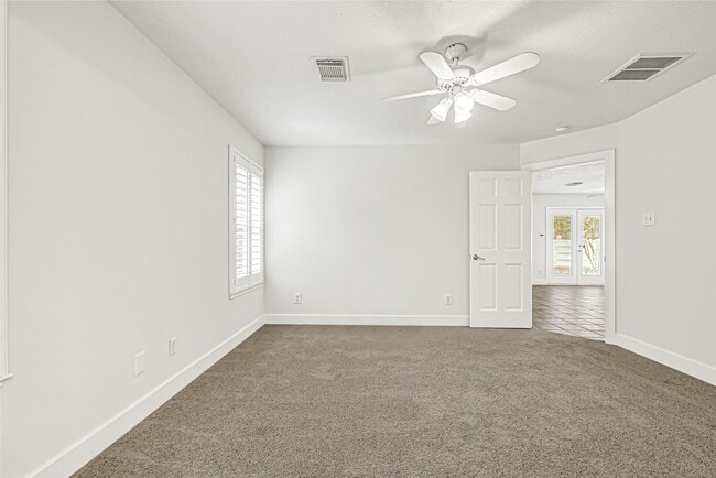 Foto del edificio - 6222 Spruce Bough Ct