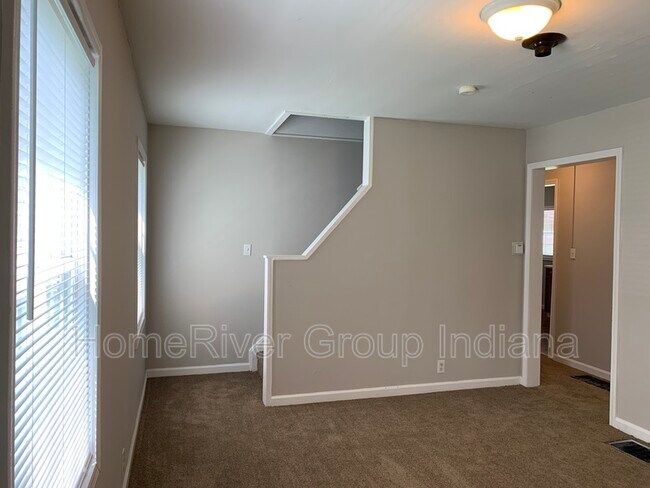 Foto del edificio - 4418 Primrose Ave