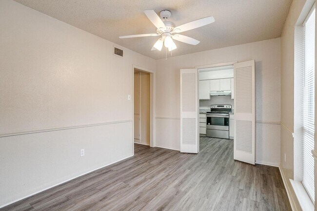 Foto del edificio - 1623 Westridge St