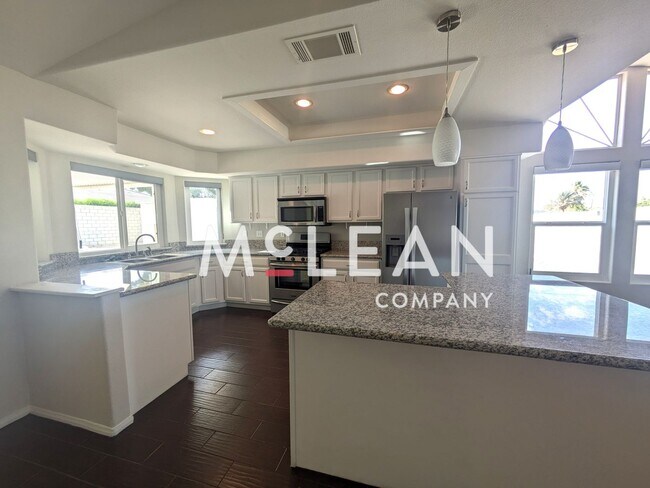 Foto del edificio - Great Deal on Beautiful 4 Bedroom Home!