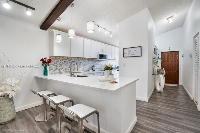 Building Photo - 1749 NW 71st Ave