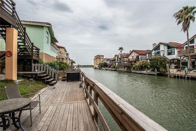 Building Photo - 716 Enchanted Harbor