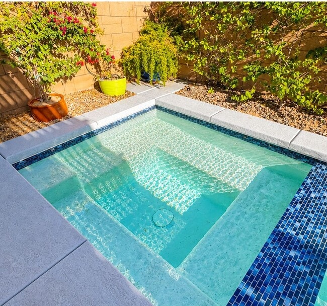 Building Photo - Beautiful Single-Story Home with Pool & Private Backyard Oasis