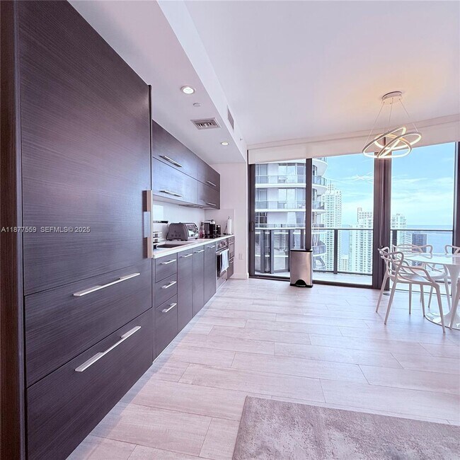 Foto del edificio - 55 SW 9th St