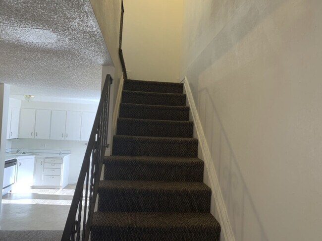 Foto del edificio - 835 E 275 N