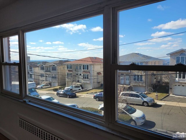Building Photo - 224 11th Street, Unit 2