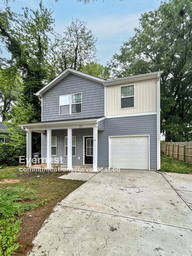 Primary Photo - Bright 3-Bedroom Home with Modern Comforts...