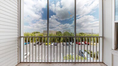 Interior Photo - Essex Luxe Apartments