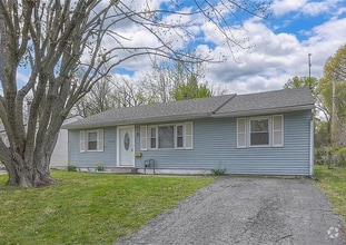 Building Photo - 2401 NE Pursell Rd