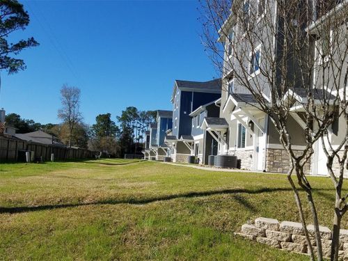 Foto principal - 10535 Mills Rd