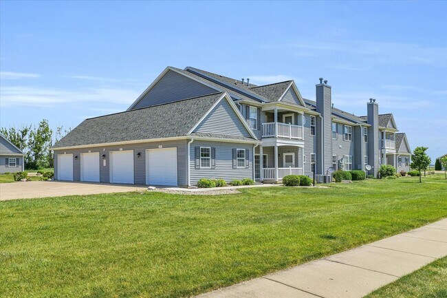 Building Photo - 2 BED / 2 BATH CONDO IN STONE CREEK IN URBANA