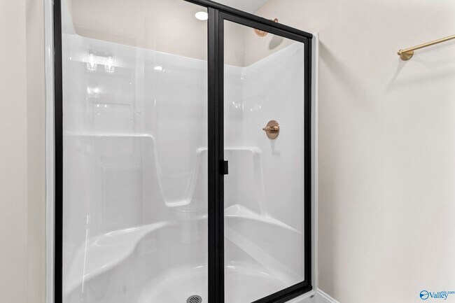 Foto del edificio - 243 Susan Lynn Dr