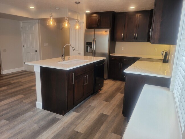 Foto del edificio - Herriman Basement Apartment