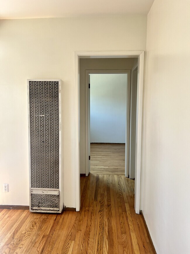 Building Photo - 3566 Beswick St