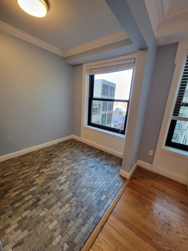 Foto del edificio - 15 E Kirby St