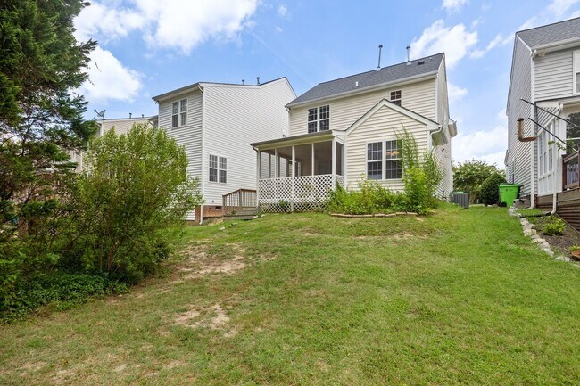 Foto del edificio - Three Bedroom Home!