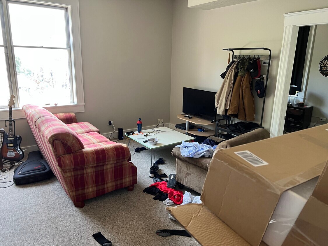 Foto principal - 315 W McMillan St