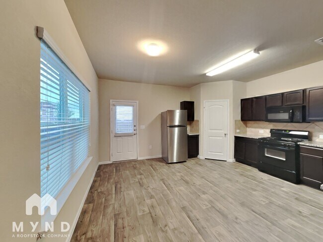 Building Photo - 12213 Waterford Run Way