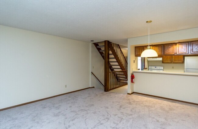Foto del edificio - 2470 Wrens Dr S