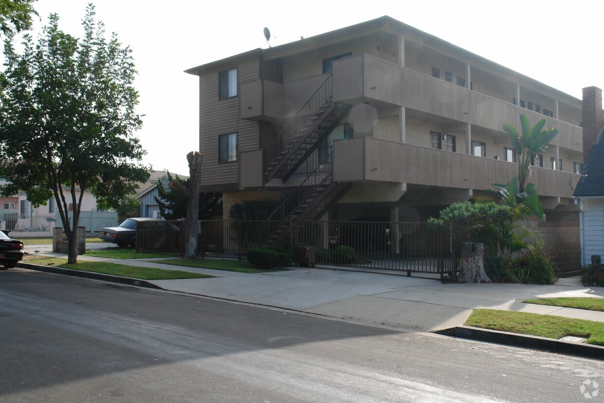 Foto del edificio - 734 Venice Way
