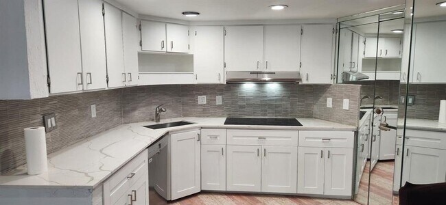 Building Photo - 3700 Galt Ocean Dr