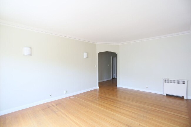 Foto del edificio - 1600 Clement Street