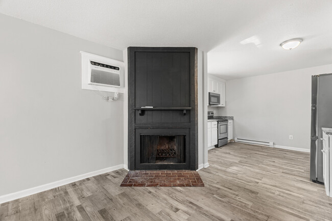 Photo - 3562 Bancroft Dr Apartment