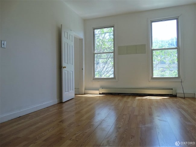 Building Photo - 155 Pulaski Street