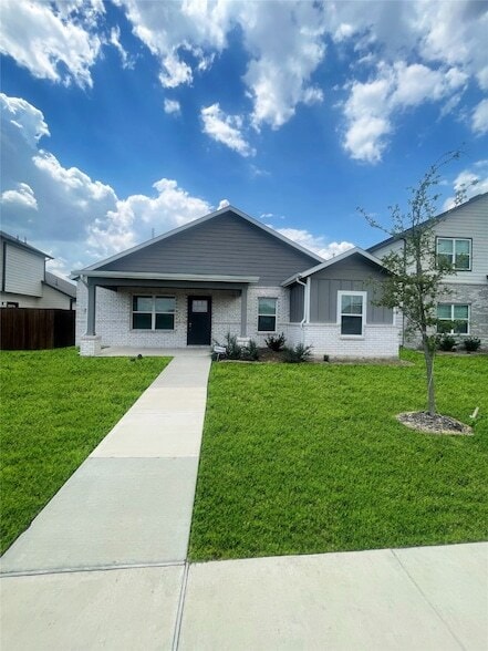 Building Photo - 4032 Dayton Dr
