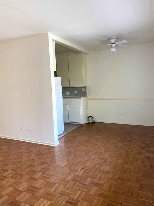 Building Photo - 1026 N Spaulding Ave