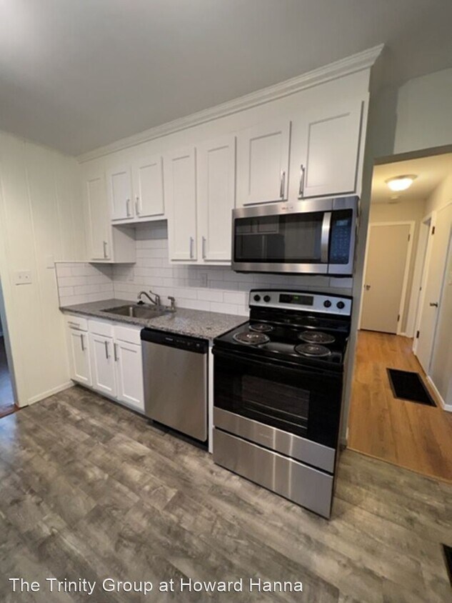 Foto principal - 3 br, 1 bath House - 121 Rosslyn Avenue