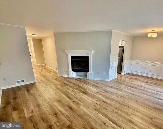 Building Photo - 405B Mulberry Cove