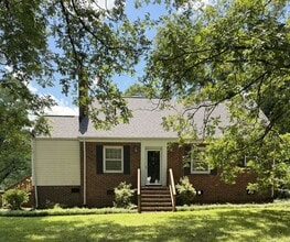 Building Photo - 1901 Armstrong Park Dr