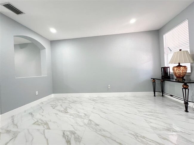 Foto del edificio - 2310 Shoma Ln
