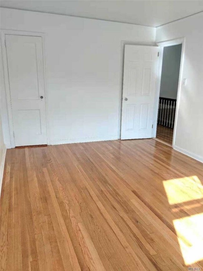 Building Photo - 3 bedroom in Flushing NY 11358