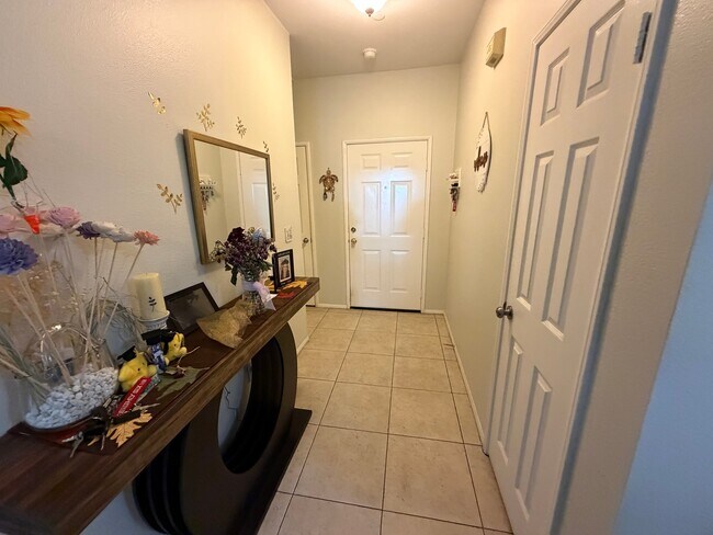 Foto del edificio - 7338 Marshall Ct