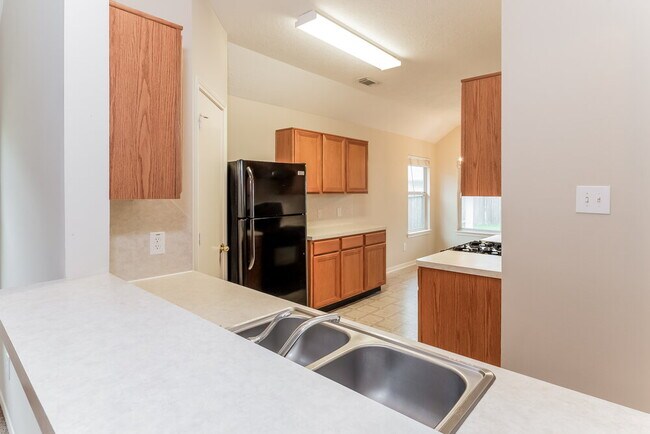 Foto del edificio - 2415 Amber Wheat Ct