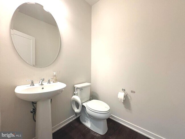 Foto del edificio - 113 Wynstone Ct