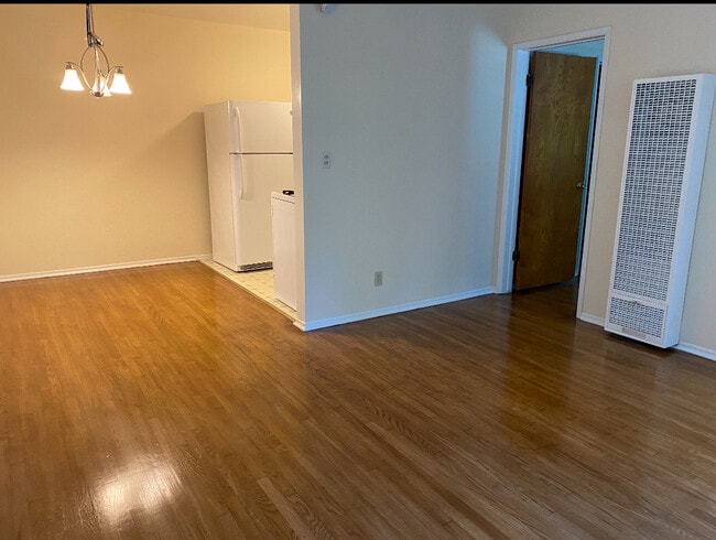 Building Photo - 3355 Manning Ave