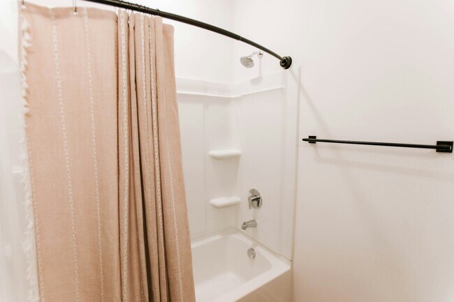 Foto del edificio - 284 Bailey St